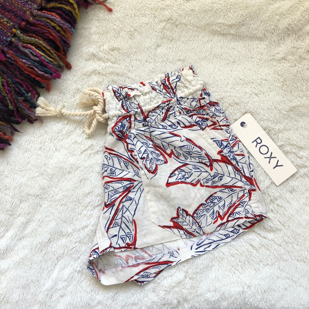 Roxy NWT Oceanside Floral Print Shorts